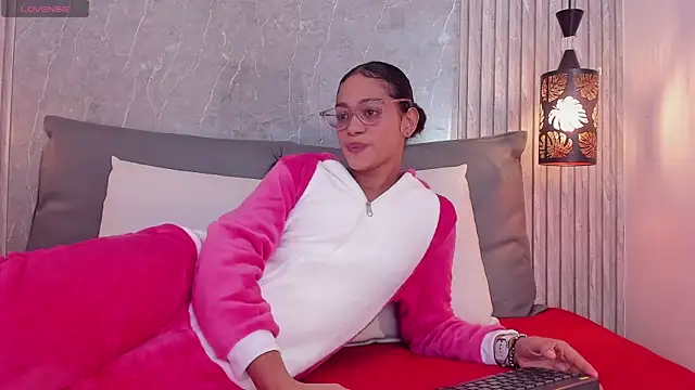 Alahia Baiter online show from 12-24-24, 11:28