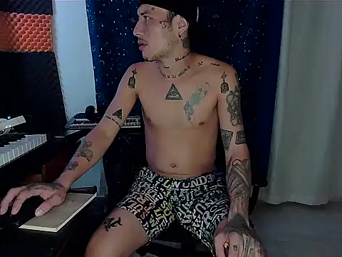 patrik tattoo  online show from 02-05-25, 05:09