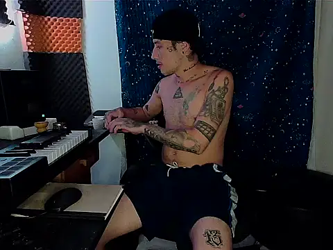 patrik tattoo  online show from 02-26-25, 03:32