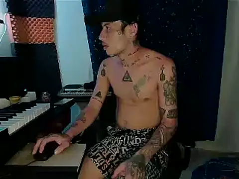 patrik tattoo  online show from 03-06-25, 05:14