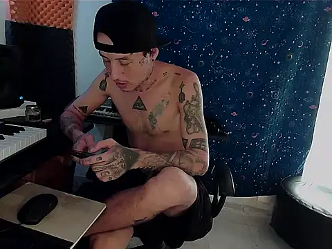 patrik tattoo  online show from 03-21-25, 07:24