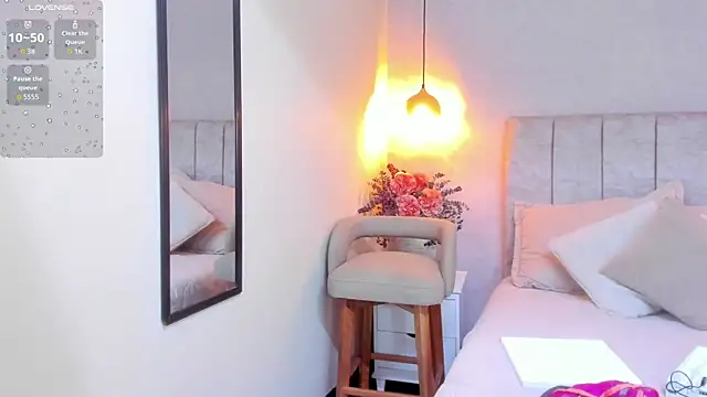 tutu milf online show from 11-07-25, 07:14