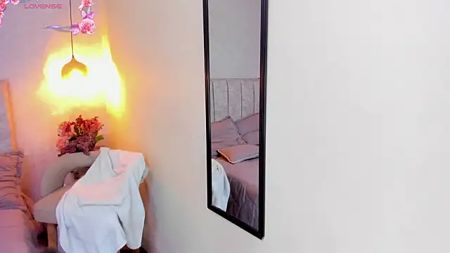 tutu milf online show from 02-15-26, 12:03