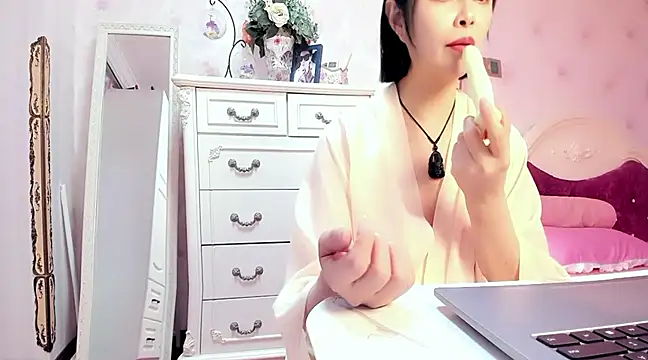 WJYD8 online show from 12-03-24, 06:59