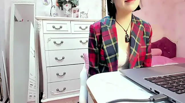 WJYD8 online show from 12-05-24, 04:42