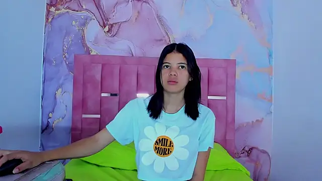 LizzMartin online show from 12-15-24, 04:59