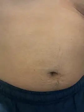 Snapshot of YU-KI00 chatting on 11-23-25, 11:54 YU-KI00 online show from 11-23-25, 11:54