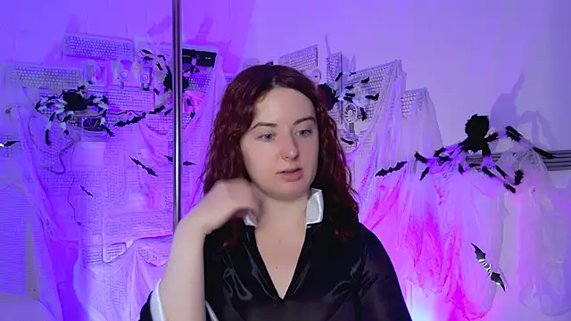 AnnTerry  online show from 10-21-25, 08:37