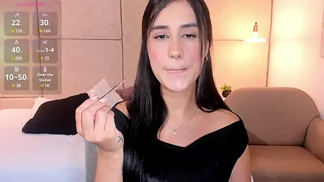 Snapshot of Amiirra_ chatting on 03-06-25, 09:31 Amiirra online show from 03-06-25, 09:31