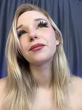 Snapshot of Eva_Millss chatting on 02-07-25, 07:59 Eva Millss online show from 02-07-25, 07:59