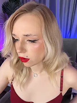 Snapshot of Eva_Millss chatting on 02-15-25, 03:17 Eva Millss online show from 02-15-25, 03:17