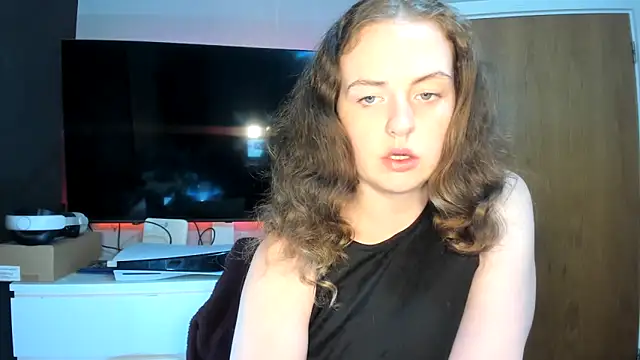ENGLISHEMILY 69 online show from 12-10-24, 01:11