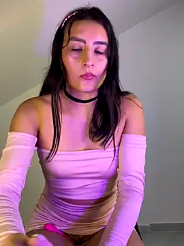 EmySofia online show from 11-08-25, 02:56