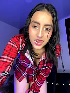 EmySofia online show from 11-22-25, 03:16