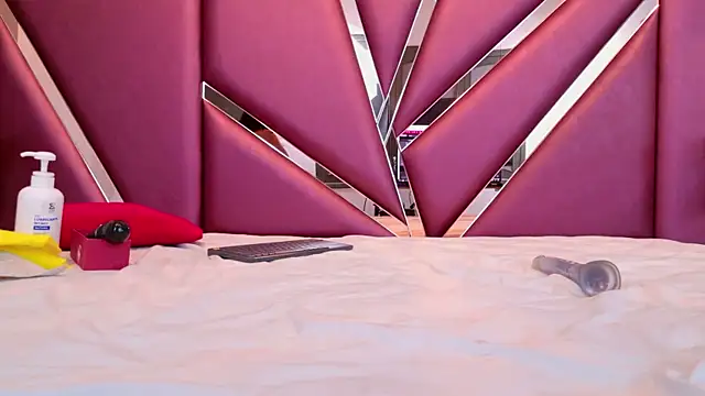 Snapshot of RebecaRelish chatting on 02-06-25, 06:51 RebecaRelish online show from 02-06-25, 06:51