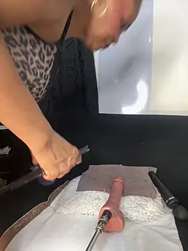 chiquimaturesexy online show from 02-11-26, 09:42