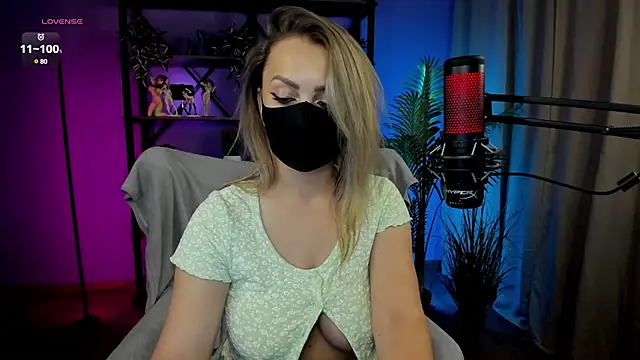 careful i bite nya online show from 02-05-25, 04:47