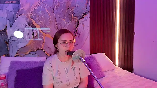 centaurigirl online show from 01-11-26, 04:06