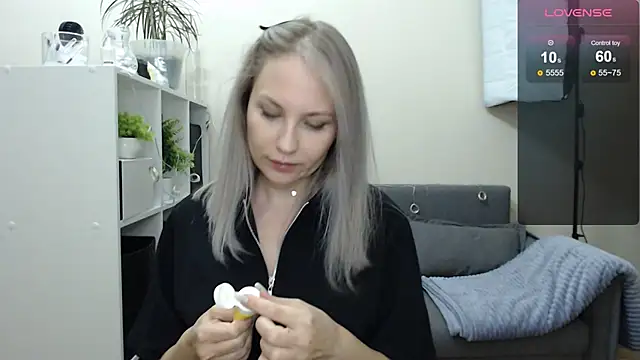 Sunny bunny6 online show from 12-20-24, 05:08