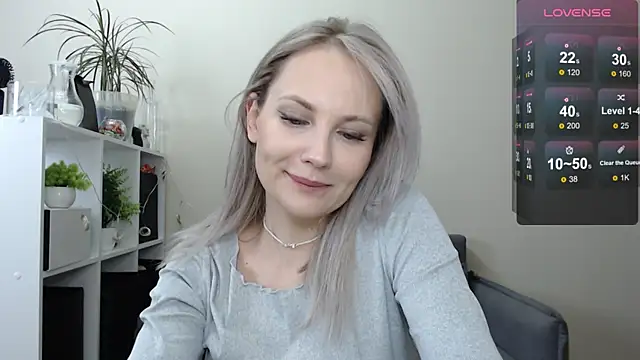 Sunny bunny6 online show from 12-26-24, 12:59