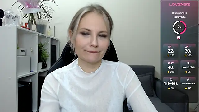 Sunny bunny6 online show from 03-17-25, 06:29