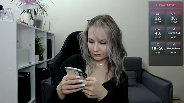 Sunny bunny6 online show from 03-19-25, 03:41