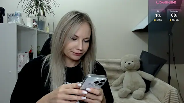 Sunny bunny6 online show from 12-01-25, 04:17