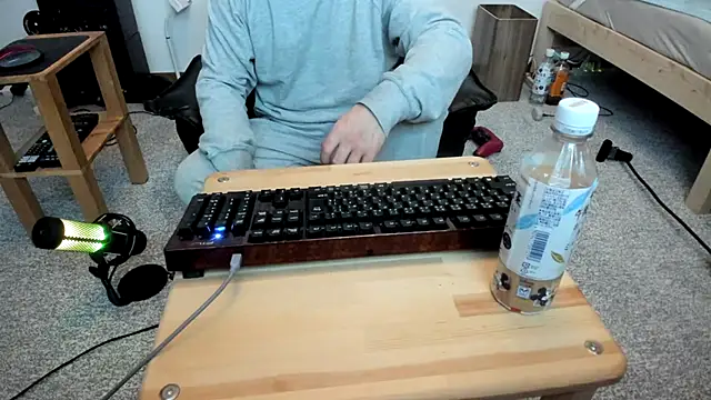 hachunemiku online show from 01-17-25, 06:23