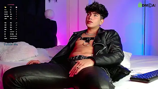 LyleBennett  online show from 10-21-25, 10:27