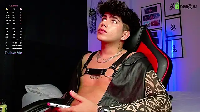 LyleBennett  online show from 12-04-25, 12:14