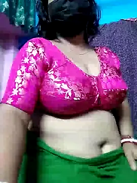 Snapshot of BERRY_00 chatting on 02-24-25, 06:04 BERRY 00 online show from 02-24-25, 06:04