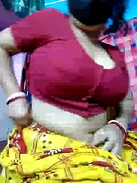 Snapshot of BERRY_00 chatting on 03-13-25, 12:48 BERRY 00 online show from 03-13-25, 12:48