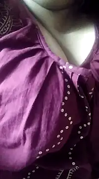 Snapshot of BERRY_00 chatting on 03-17-25, 12:52 BERRY 00 online show from 03-17-25, 12:52