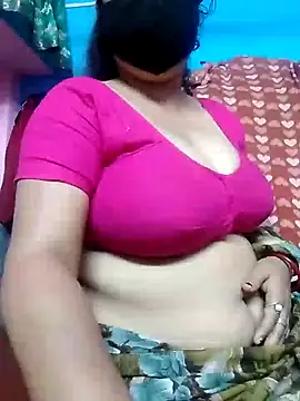 Snapshot of BERRY_00 chatting on 03-17-25, 09:44 BERRY 00 online show from 03-17-25, 09:44