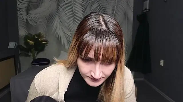 Nika Kitten online show from 12-04-25, 09:07