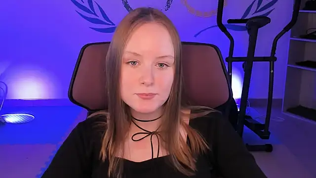 VivienLeeigh online show from 12-14-24, 04:09