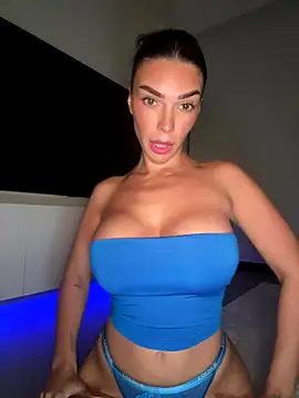 krissiswrld- online show from 11-13-25, 04:17