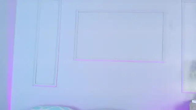 MiaOconner online show from 10-08-25, 07:33