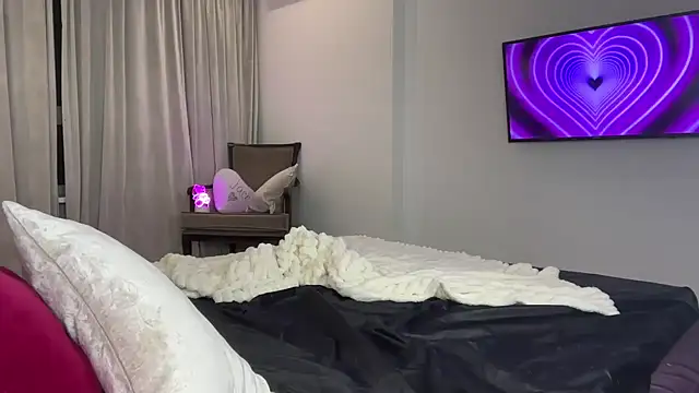 Snapshot of little_fox_alisa chatting on 03-19-25, 12:15 little fox alisa online show from 03-19-25, 12:15