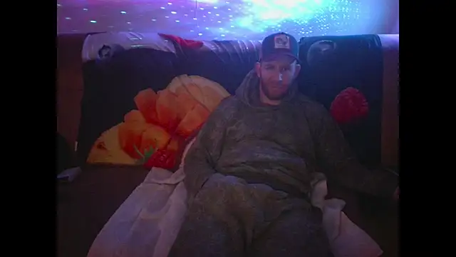 Snapshot of Tall_REC chatting on 12-15-24, 01:35 Tall REC online show from 12-15-24, 01:35