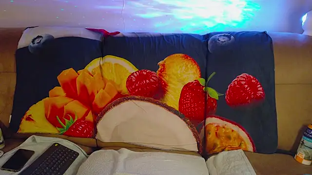 Snapshot of Tall_REC chatting on 01-09-25, 04:06 Tall REC online show from 01-09-25, 04:06