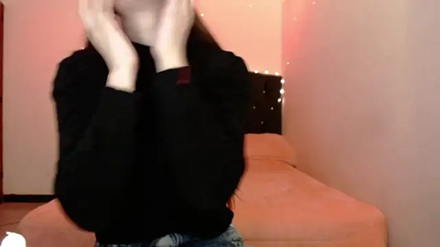 holy juli online show from 03-28-26, 03:06