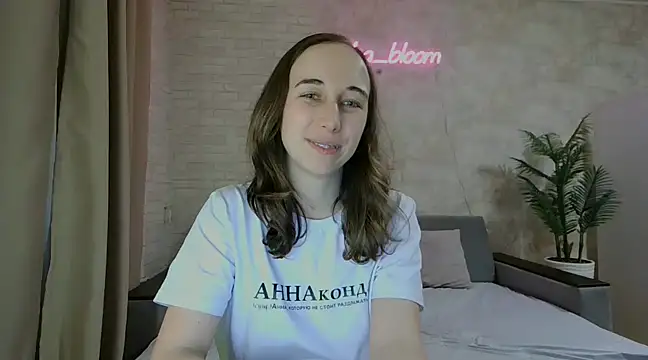Anika bloom online show from 02-03-25, 04:14