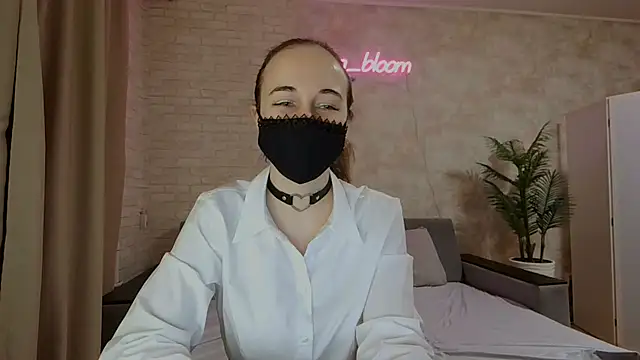 Anika bloom online show from 02-04-25, 09:41