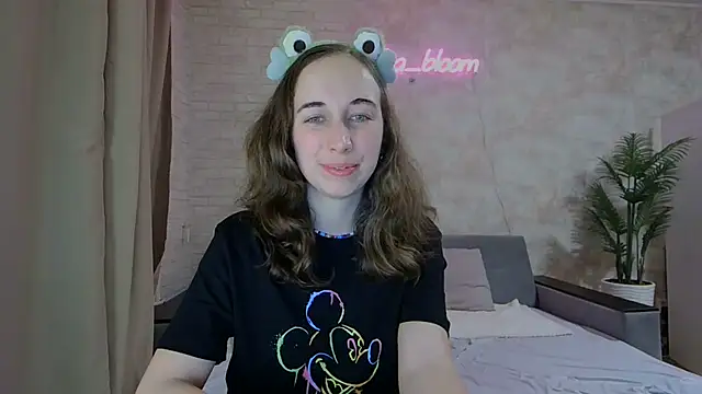 Anika bloom online show from 02-10-25, 08:10