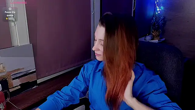 Snapshot of Fox_sky_Fox chatting on 12-20-24, 07:17 Fox sky Fox online show from 12-20-24, 07:17