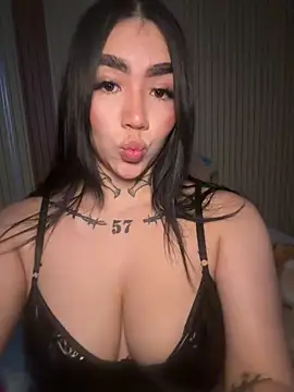 Nickiiiii online show from 02-03-26, 06:22