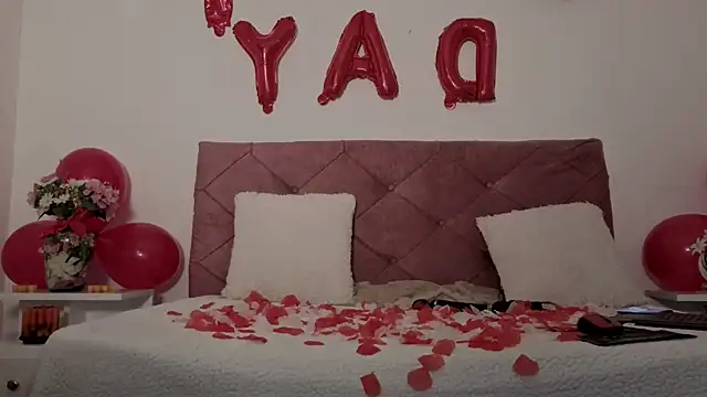 Snapshot of EMILY_ROUSSE71 chatting on 02-14-26, 04:15 EMILY ROUSSE71 online show from 02-14-26, 04:15