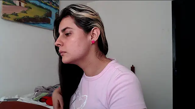 Snapshot of samanta_rosas1 chatting on 12-12-24, 03:27 samanta rosas1 online show from 12-12-24, 03:27