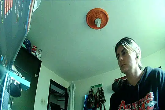 Snapshot of samanta_rosas1 chatting on 12-13-24, 10:02 samanta rosas1 online show from 12-13-24, 10:02